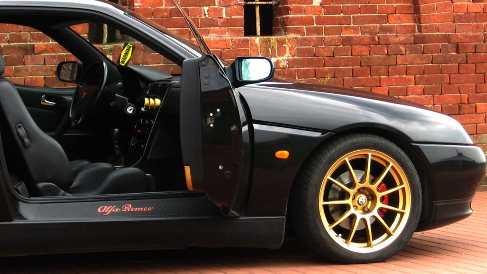 Alfa Romeo GTV black