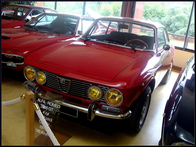 Alfa Romeo GTV2000