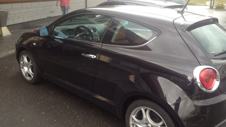 Alfa Romeo Mito Black