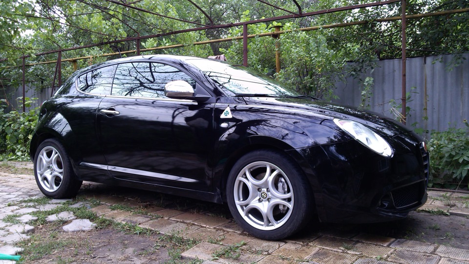 Alfa Romeo Mito Black