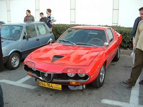 Alfa Romeo Montreal