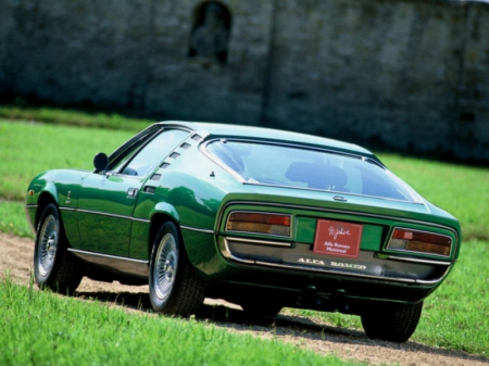 Alfa Romeo Montreal