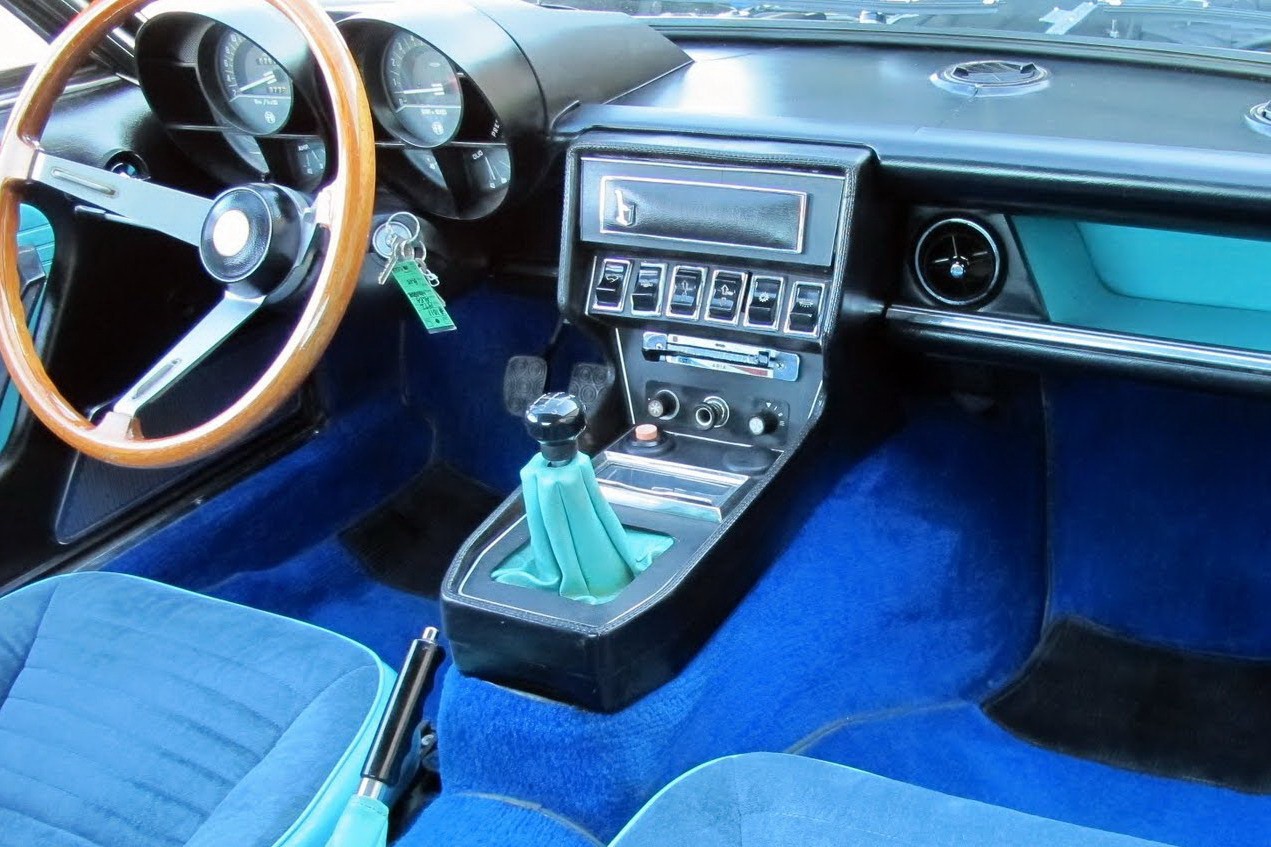Alfa Romeo Montreal
