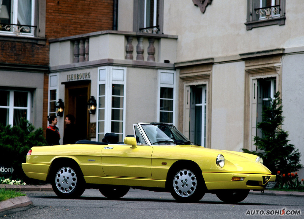 Alfa Romeo Spider 2.0