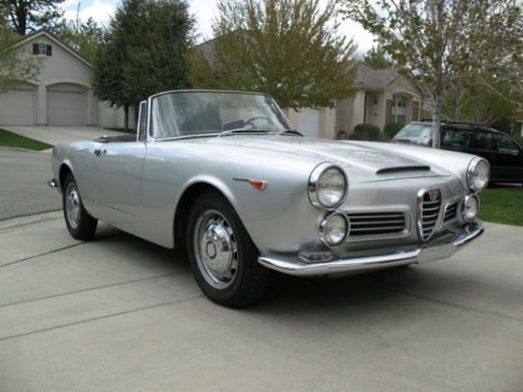 Alfa Romeo Spider 2600