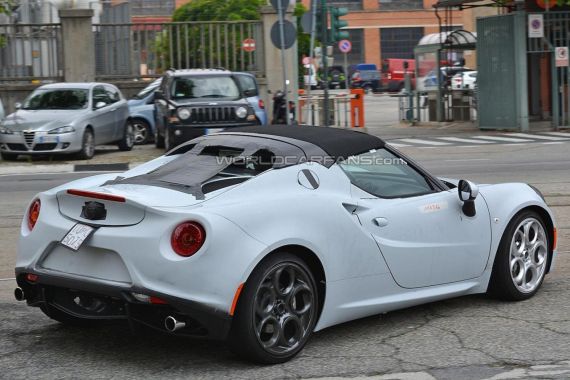 Alfa Romeo Spider 4C