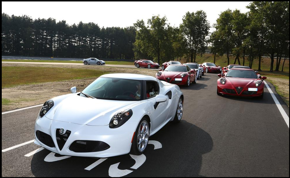Alfa Romeo Spider 4C
