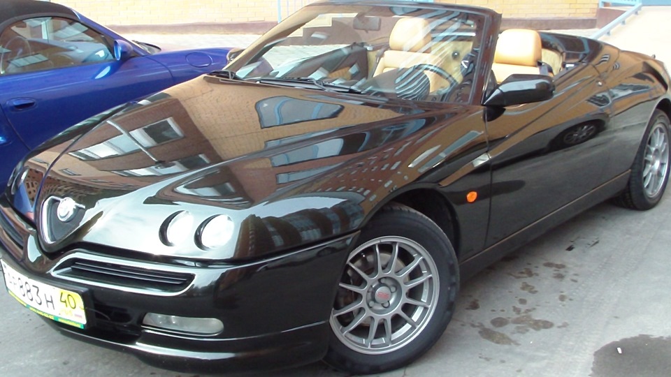 Alfa Romeo Spider 916