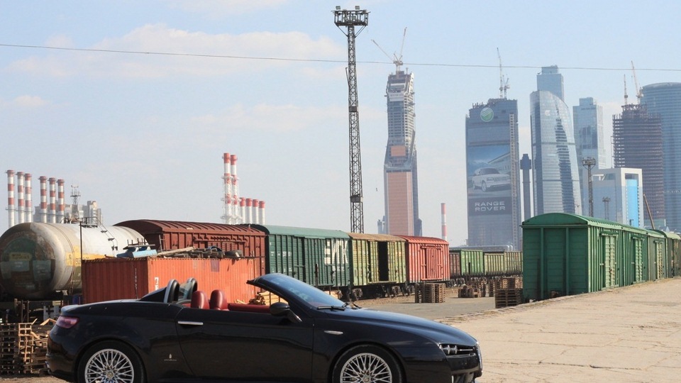 Alfa Romeo Spider Black