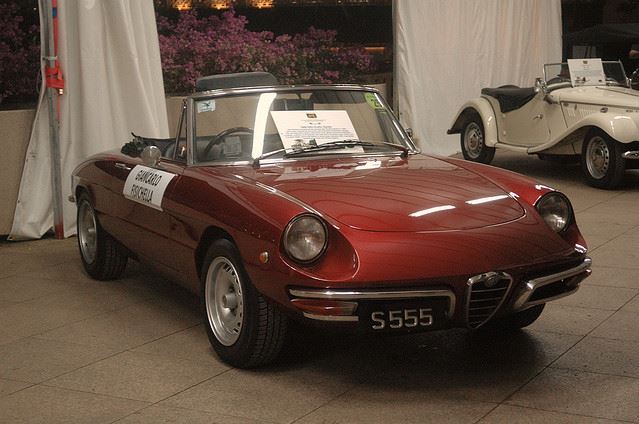 Alfa Romeo Spider Duetto
