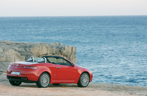 Alfa Romeo Spider Q4
