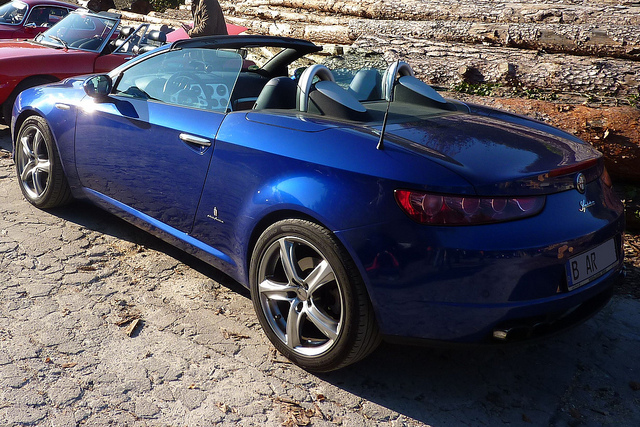 Alfa Romeo Spider Q4