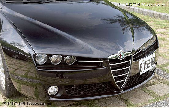 Alfa Romeo Spider Q4