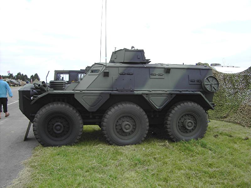 Alvis Saracen
