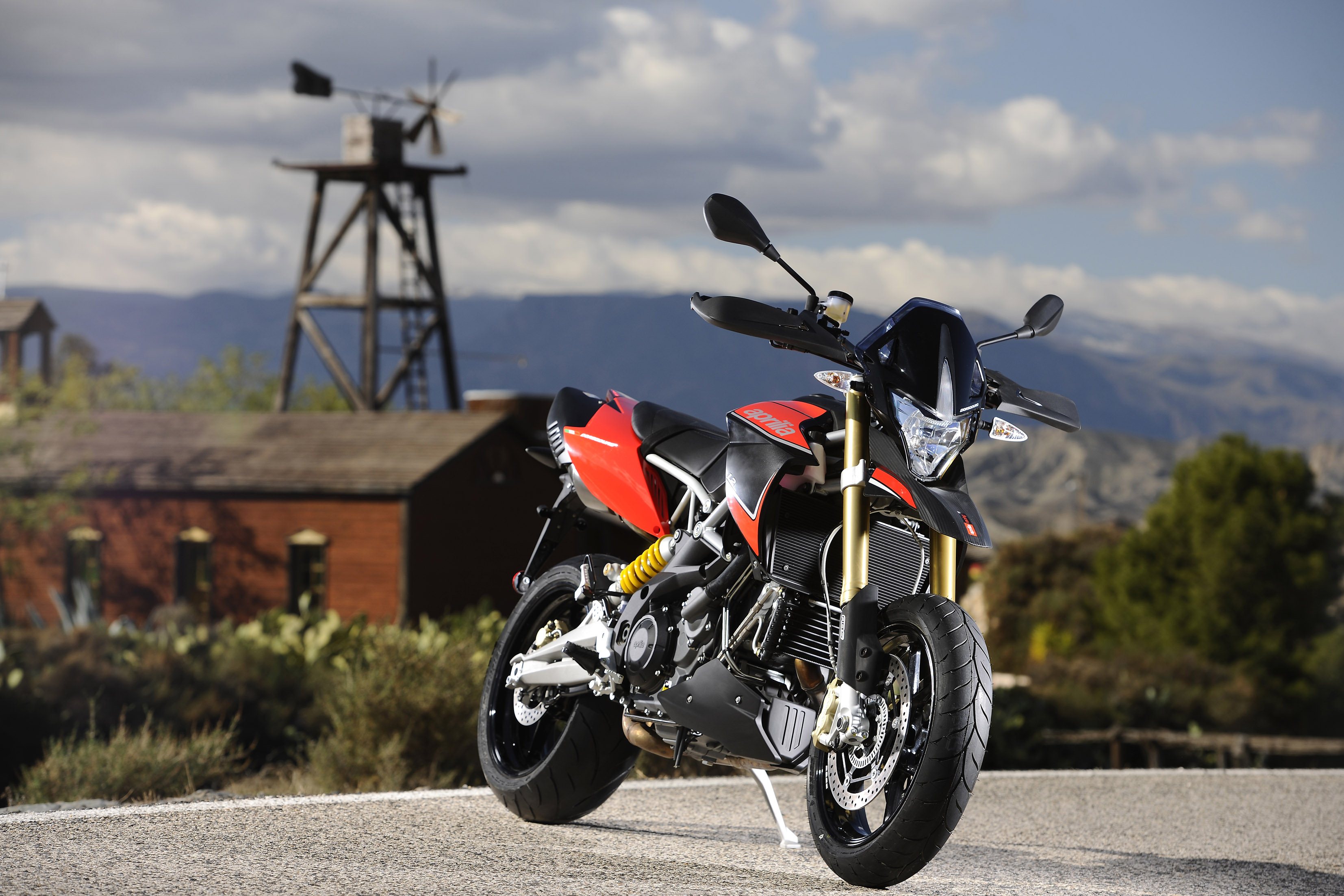 Aprilia Dorsoduro 750 ABS
