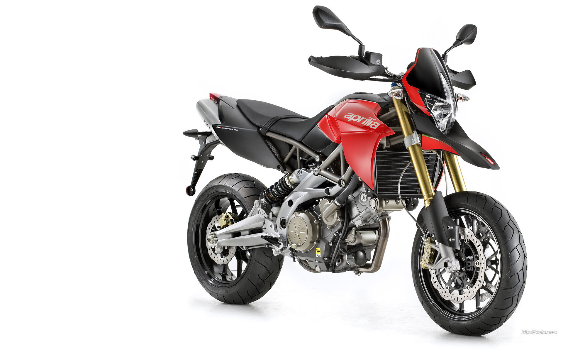 Aprilia Dorsoduro 750 Factory