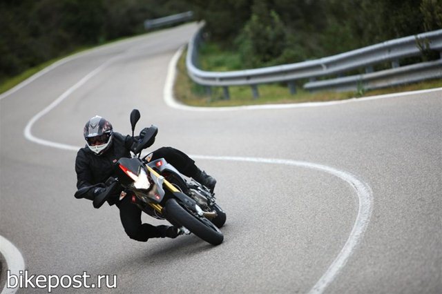 Aprilia Dorsoduro 750