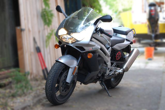 Aprilia SL 1000 Falco