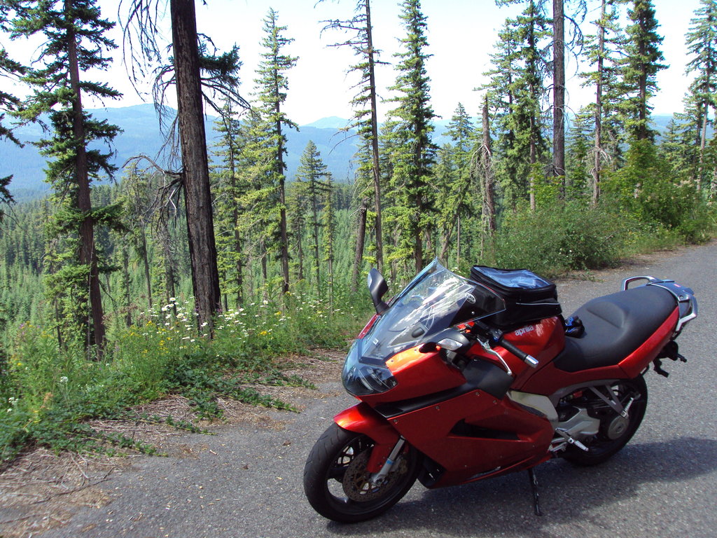 Aprilia RST 1000 Futura