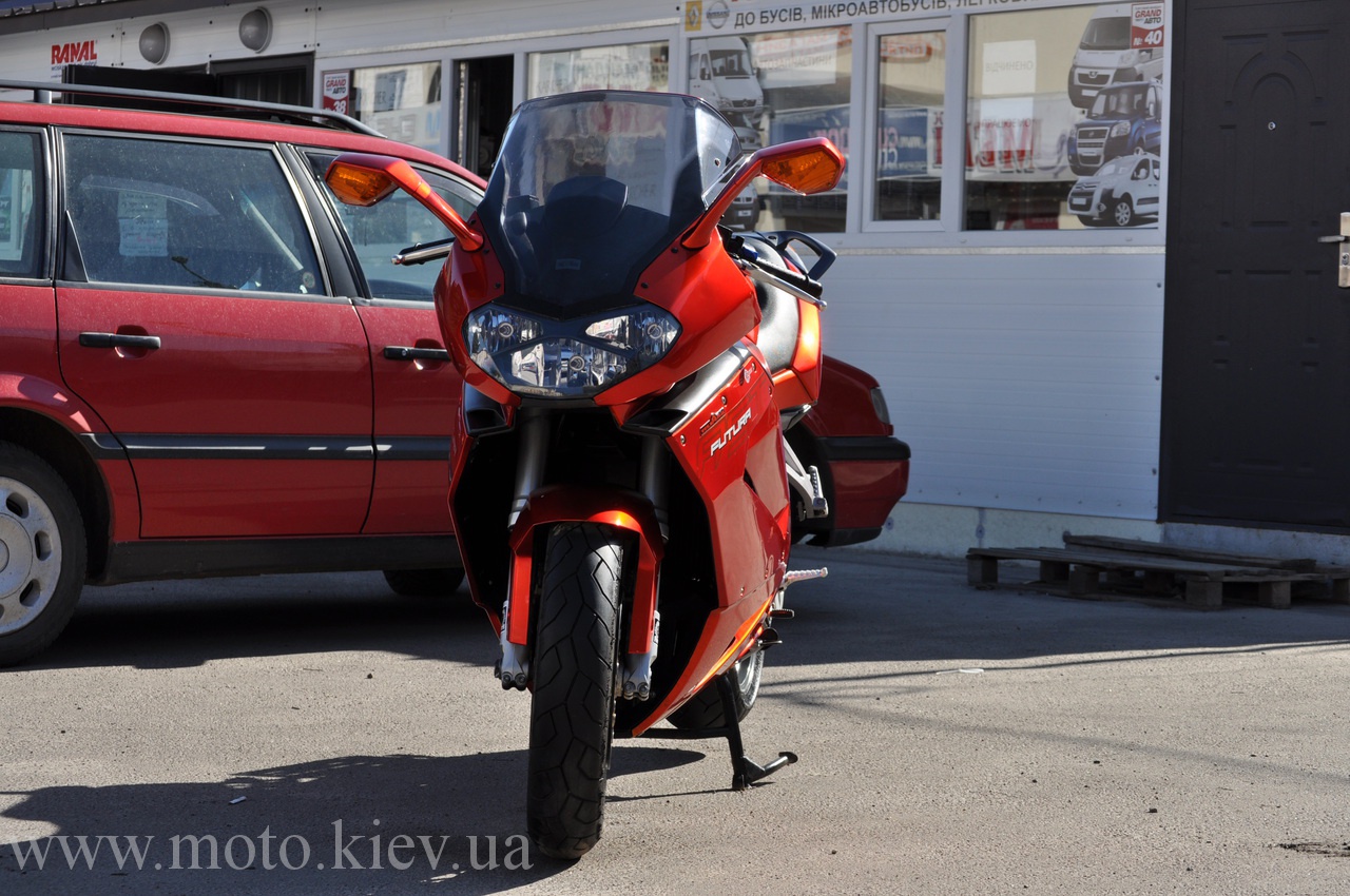 Aprilia RST1000 Futura