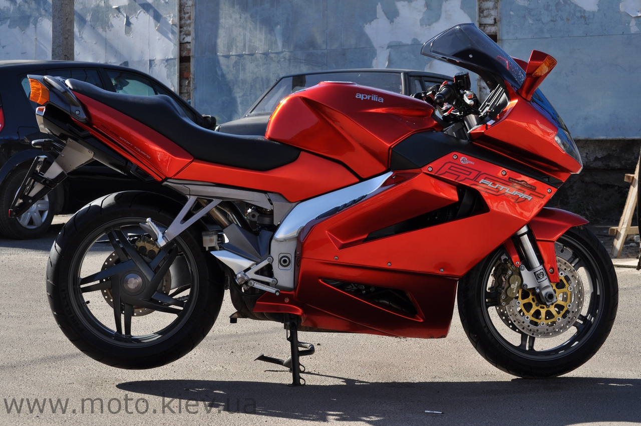 Aprilia RST1000 Futura