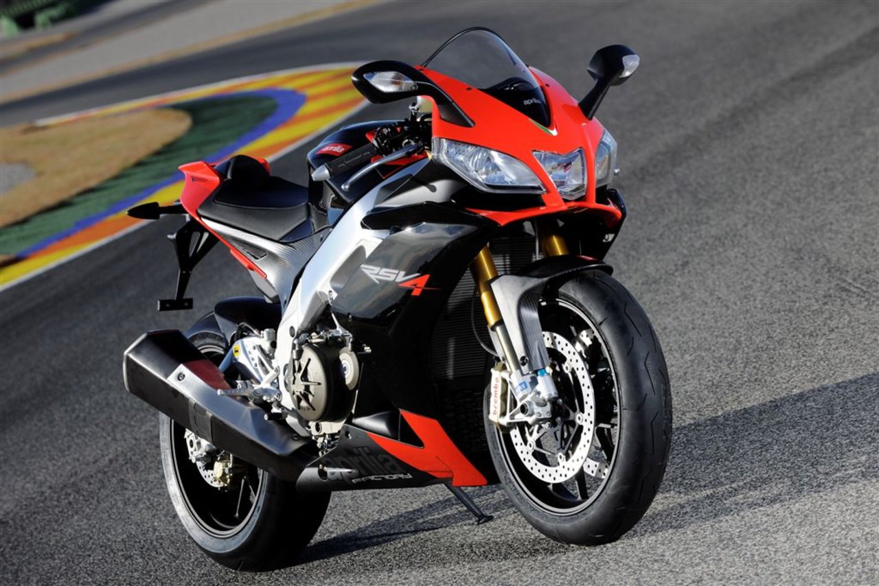 Aprilia Mana