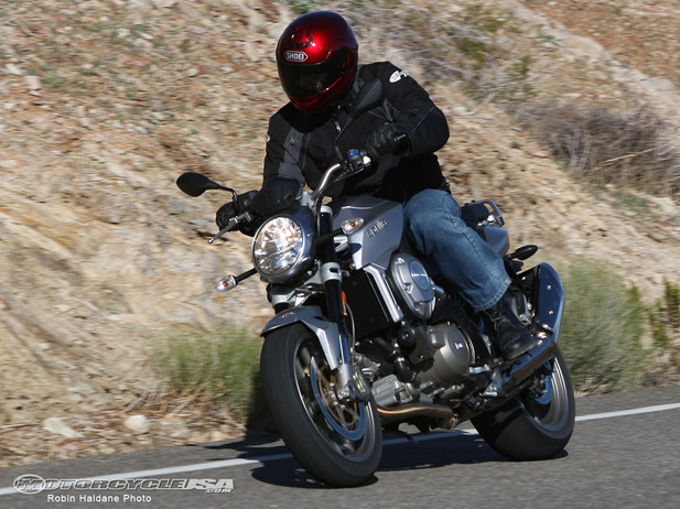 Aprilia Mana 850
