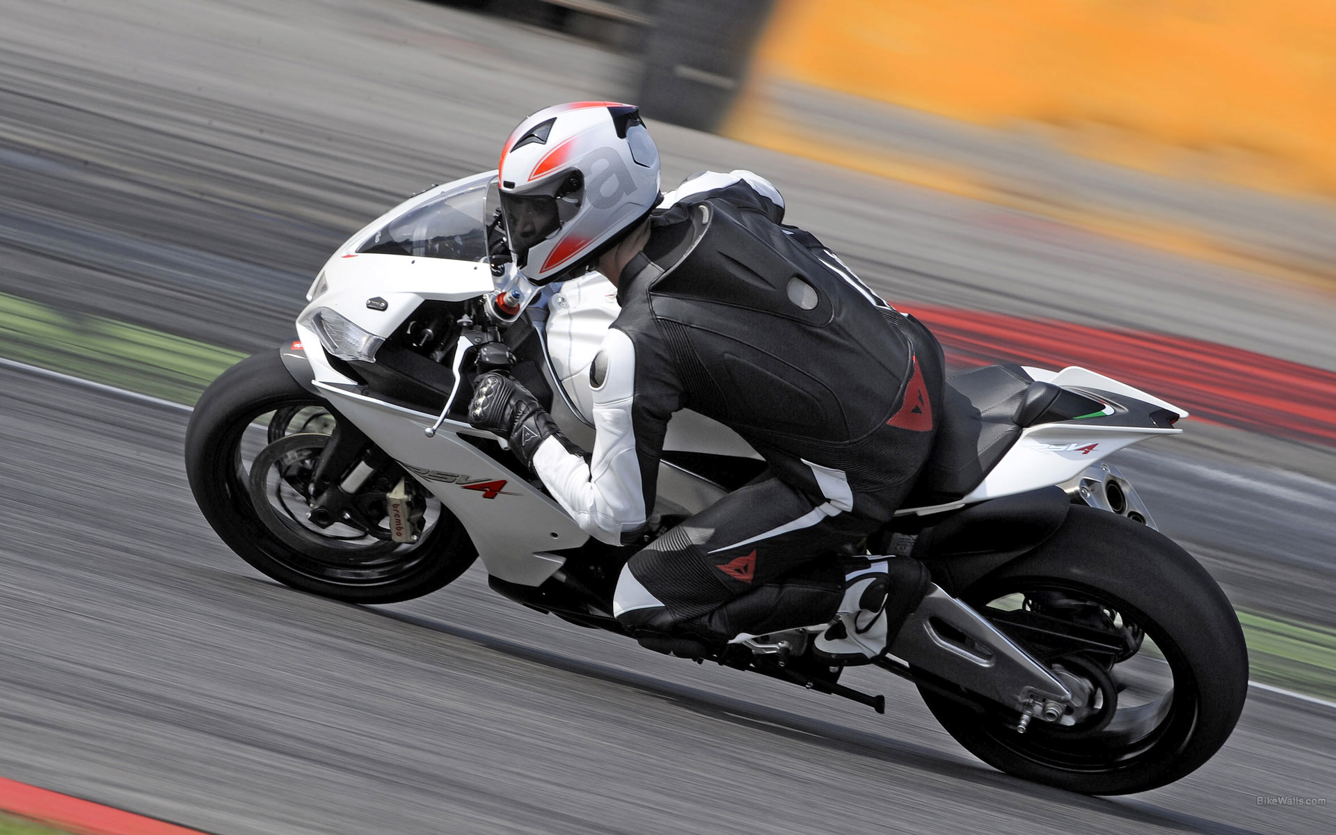 Aprilia RSV 1000 R Factory