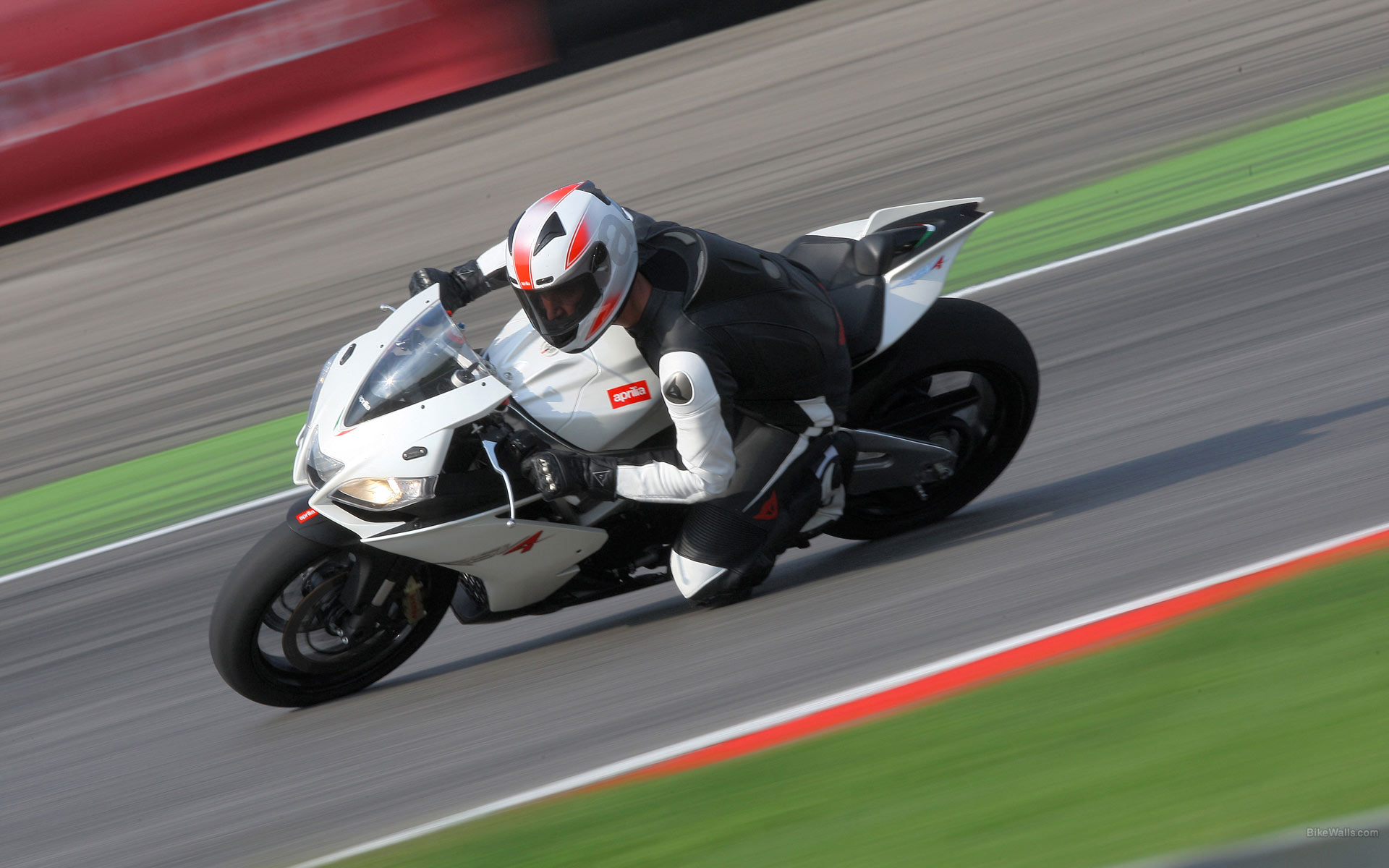 Aprilia RSV 1000 R Factory