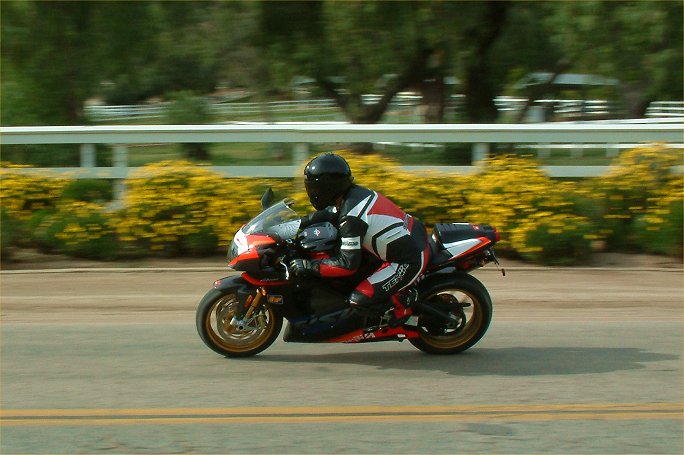 Aprilia RSV 1000 R