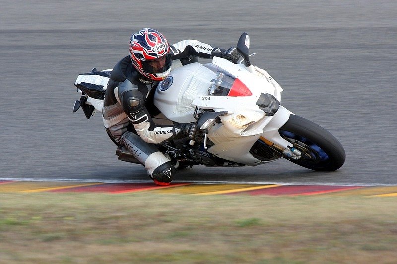 Aprilia RSV 1000