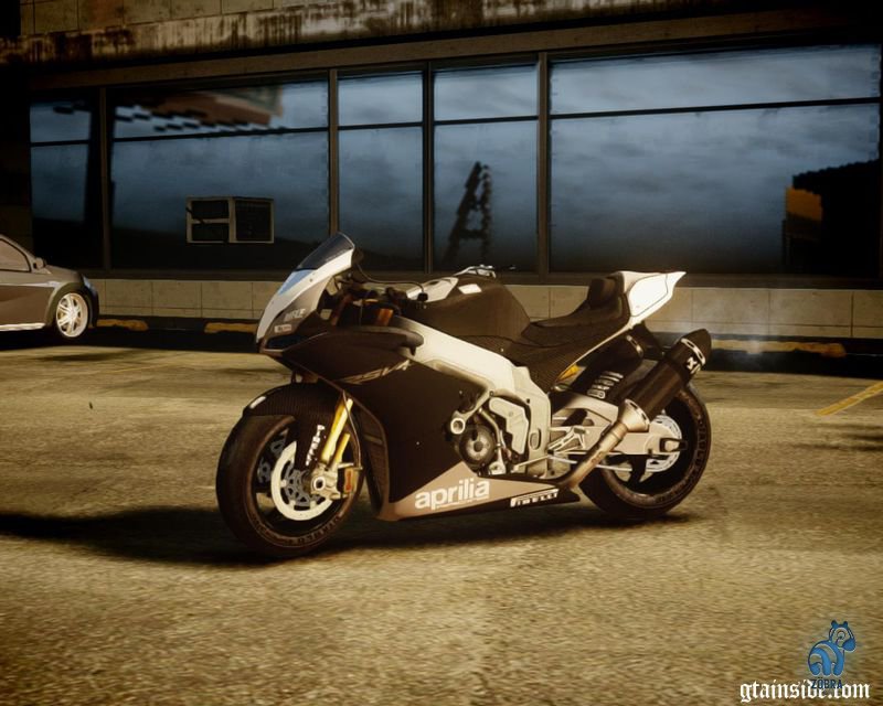 Aprilia RSV 1000R Factory