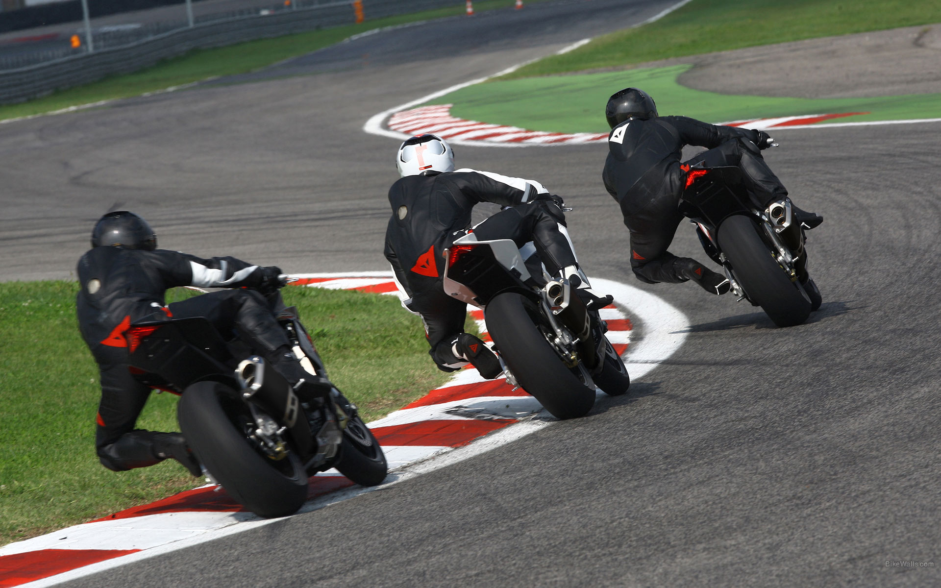 Aprilia RSV 1000R