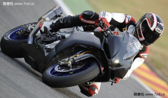 Aprilia RSV 4