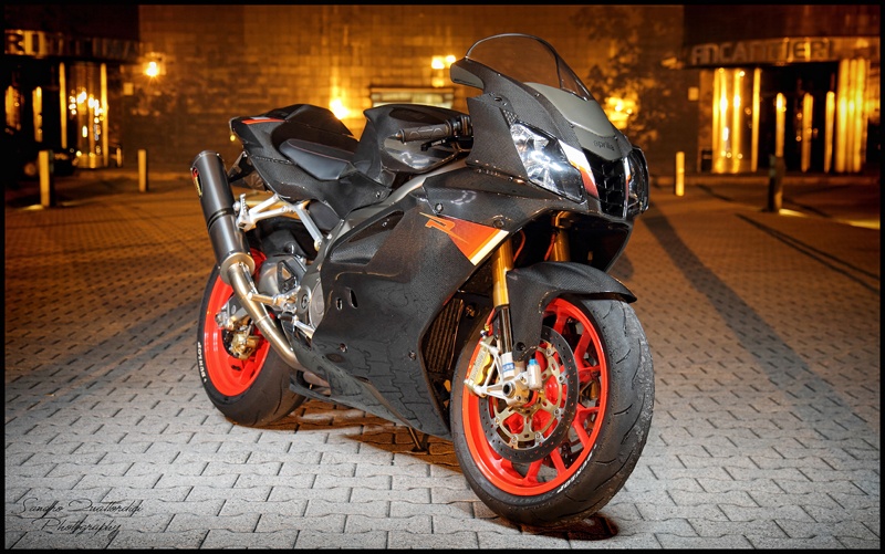 Aprilia RSV 4