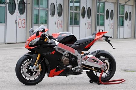 Aprilia RSV R