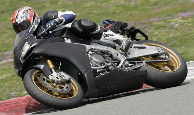 Aprilia RSV4 2014