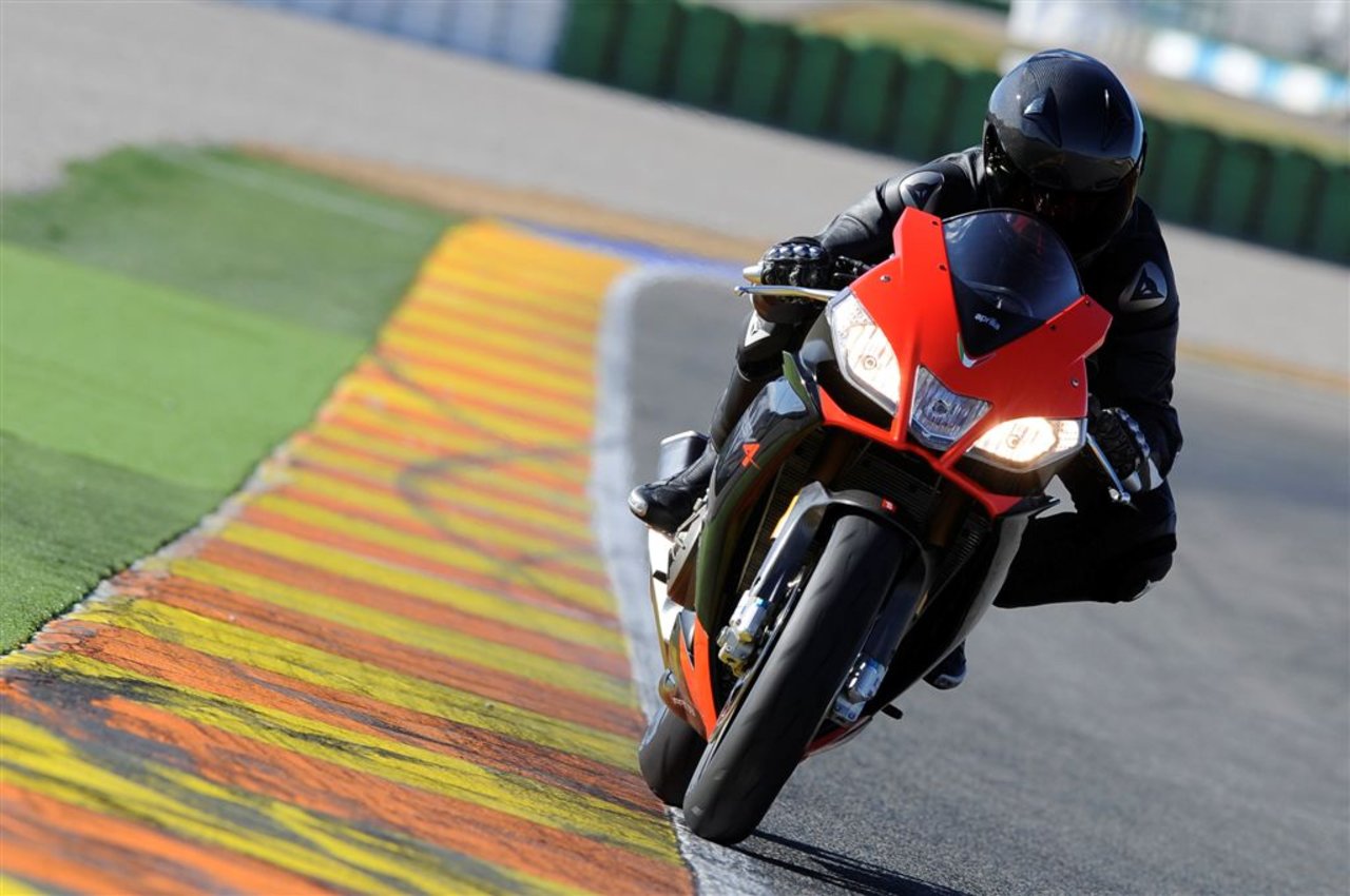 Aprilia RSV4