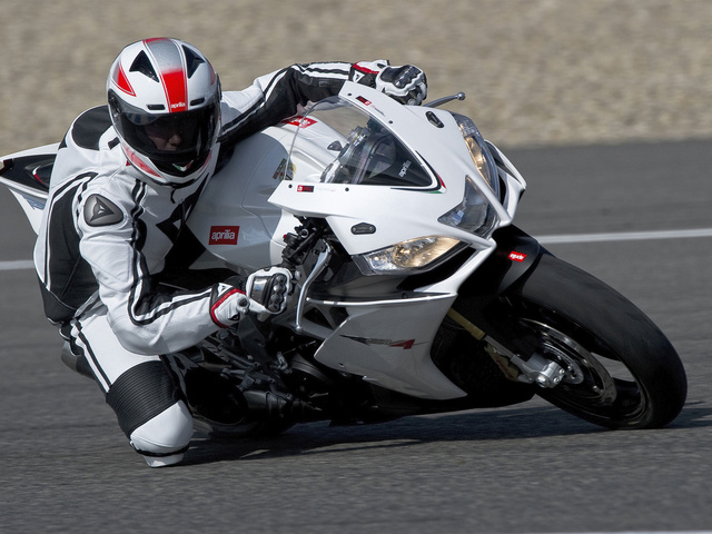 Aprilia RSV4 APRC