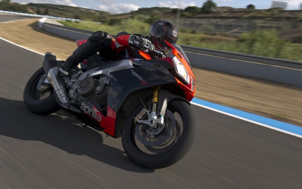 Aprilia RSV4 Factory APRC SE