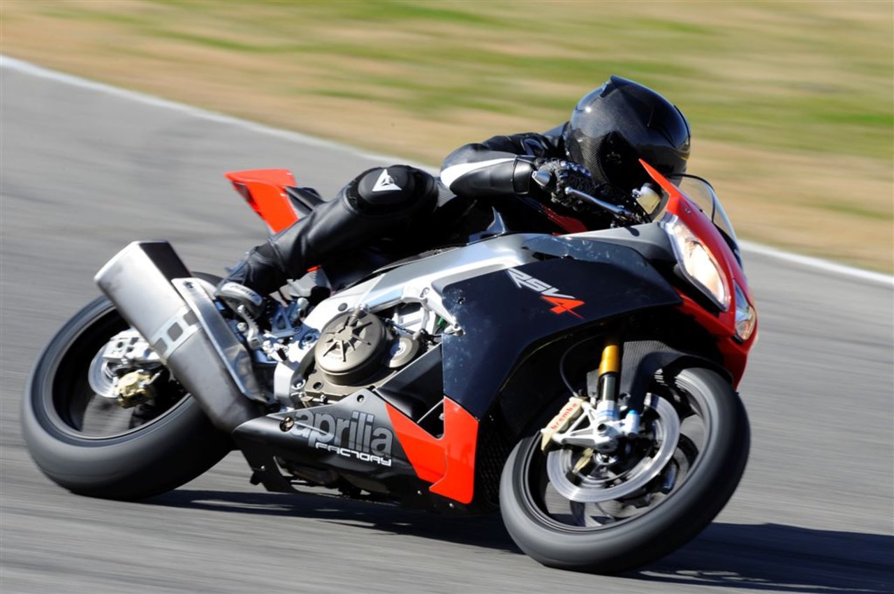 Aprilia RSV4 Factory APRC