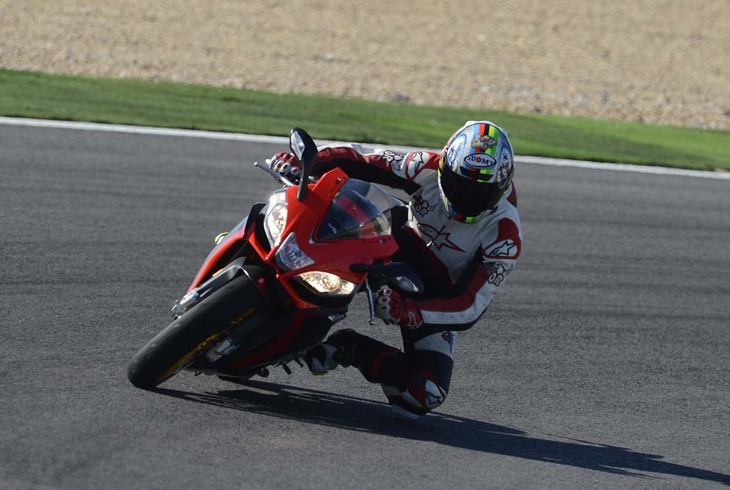 Aprilia RSV4 R APRC