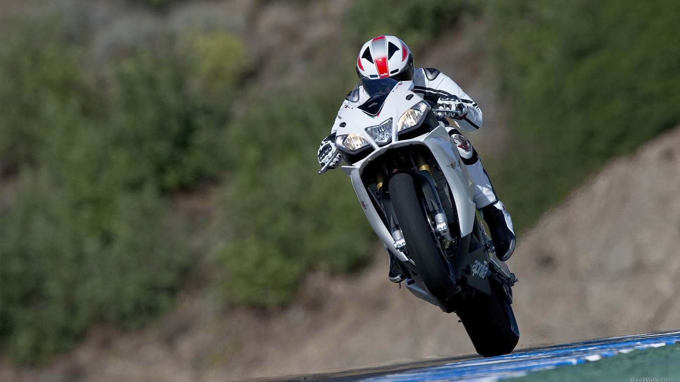 Aprilia RSV4 R