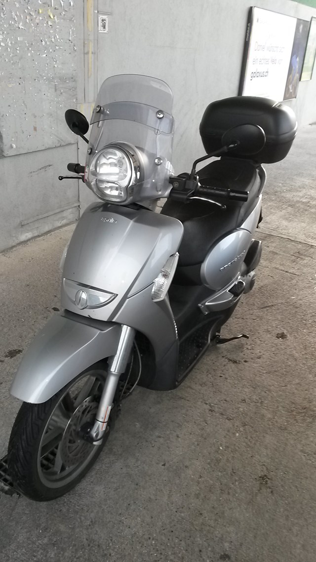 Aprilia Scarabeo 300