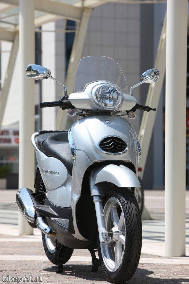 Aprilia Scarabeo 300