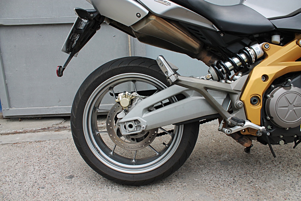Aprilia Shiver ABS