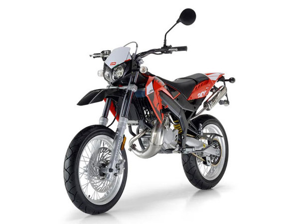 Aprilia SR 50 R Street