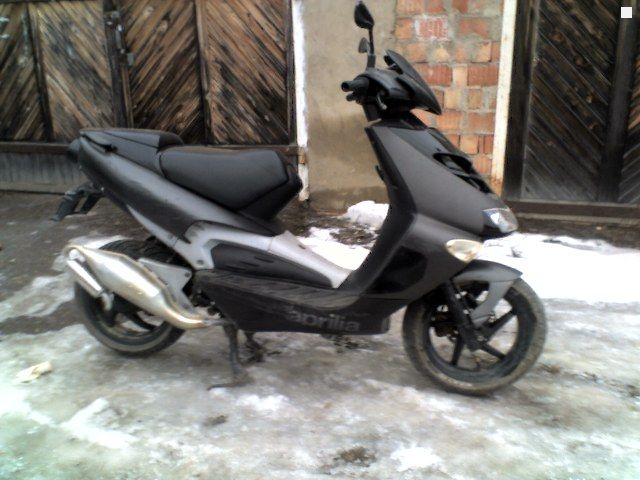 Aprilia SR 850