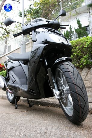 Aprilia SR Factory