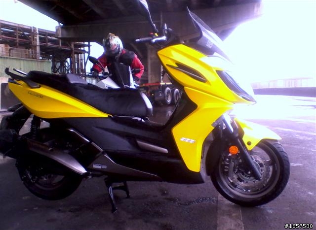 Aprilia SR Max 125
